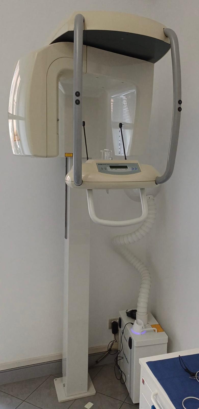 Carestream Dental Panoramico K8000 completo di computer - foto 1
