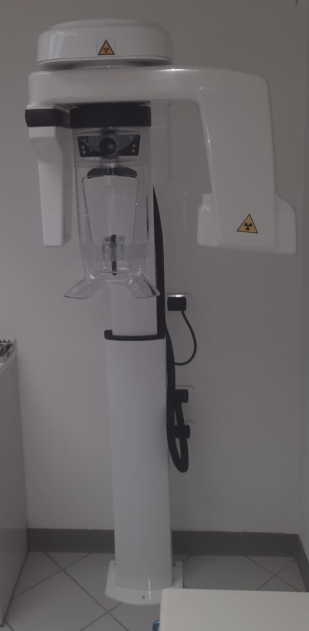 Carestream Dental Panoramico CS 8100 completo di computer - foto 1