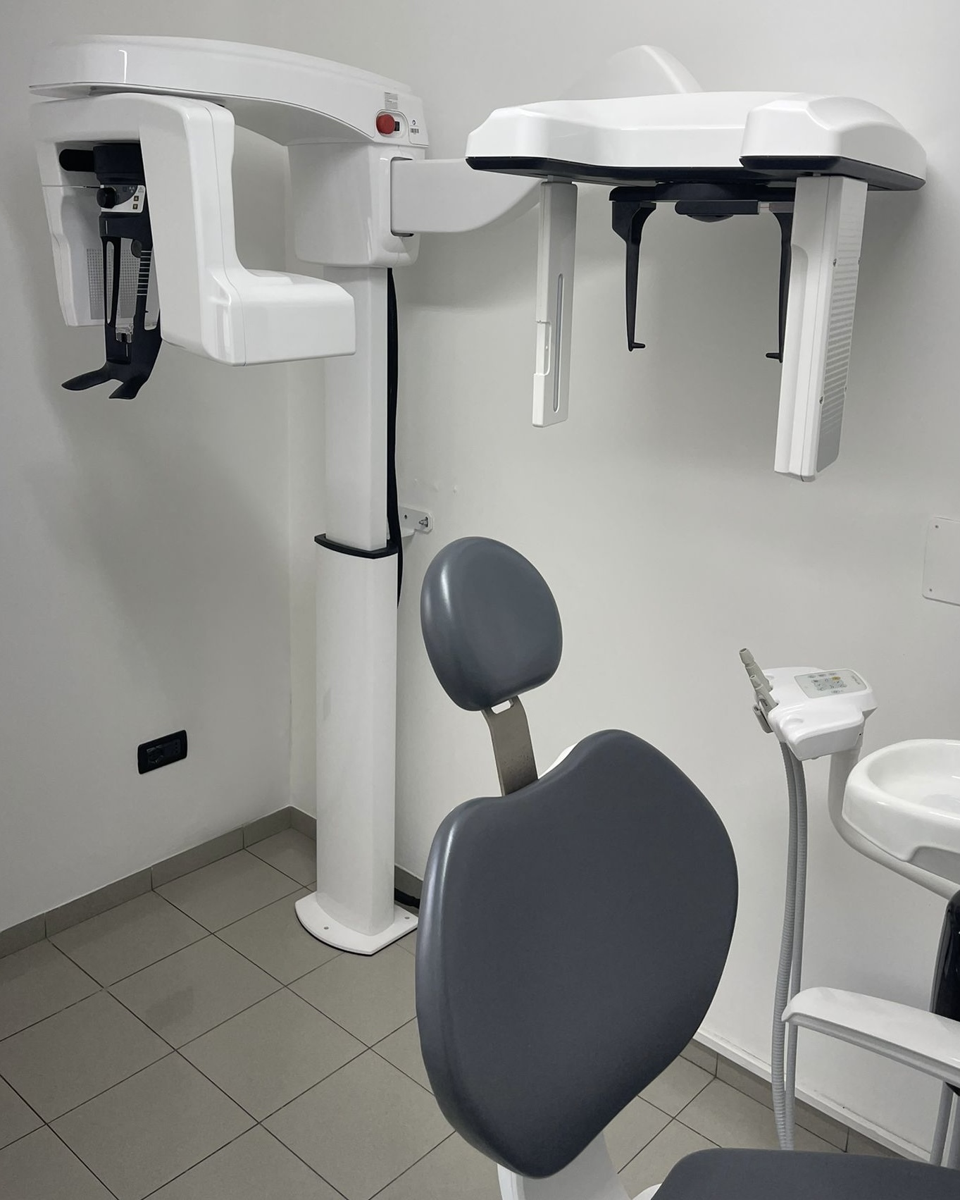 Carestream Dental CBCT CS 8200SC fov 12×10 completo di braccio cefalometrico - foto 1
