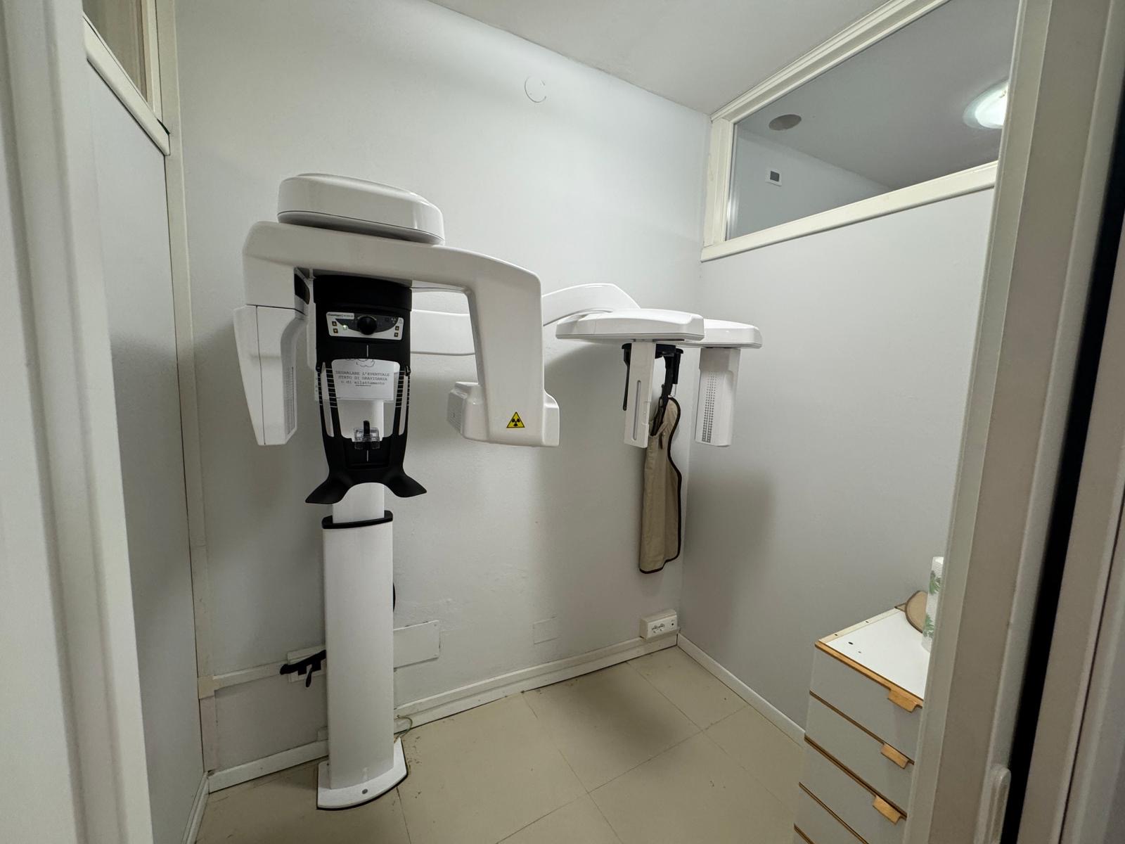 Carestream Dental CBCT CS 8200 SC 3D fov 12×10 completa di braccio cefalometrico - foto 1