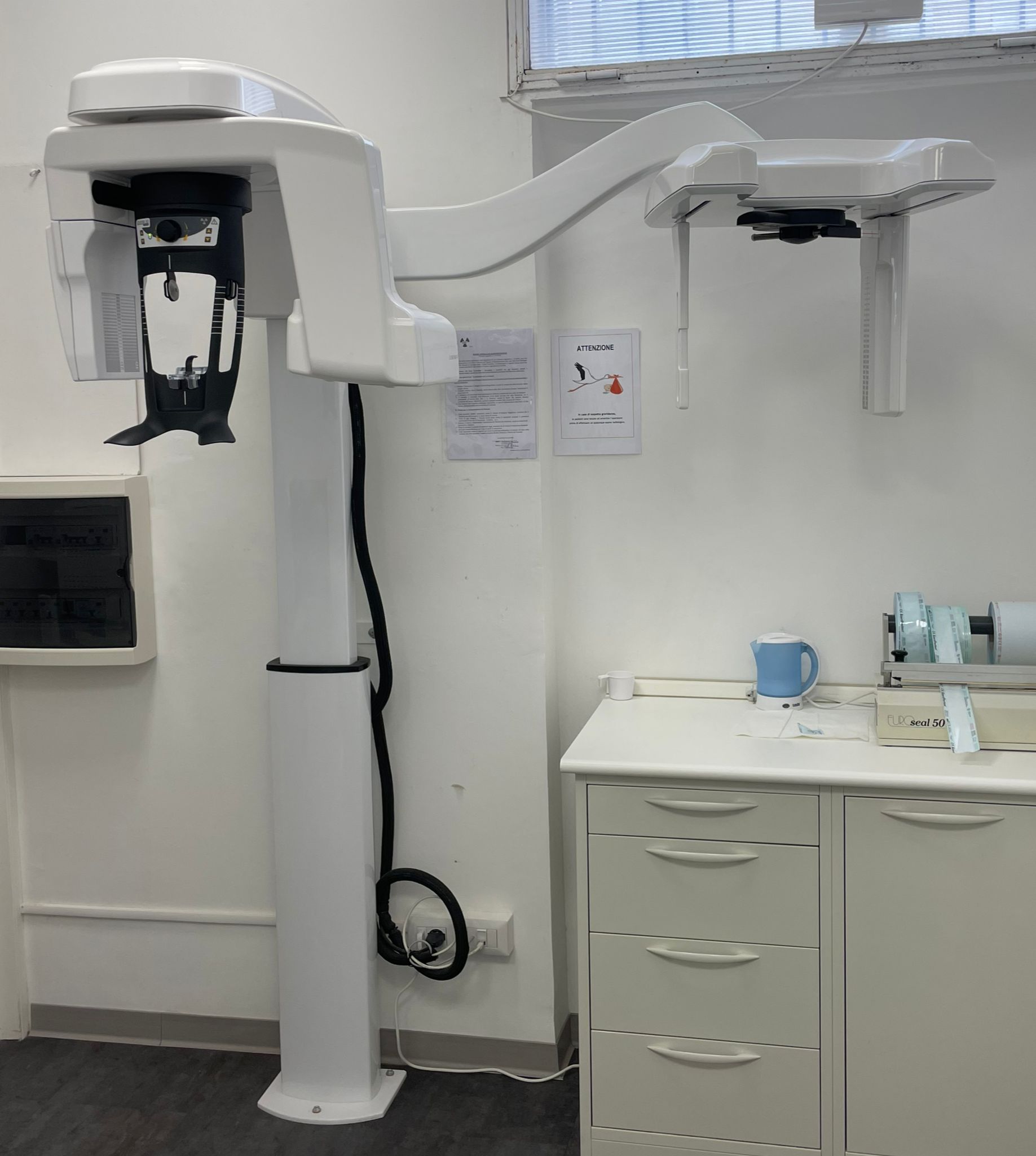 Carestream Dental CBCT CS 8100SC 3D completo di braccio cefalometrico - foto 1